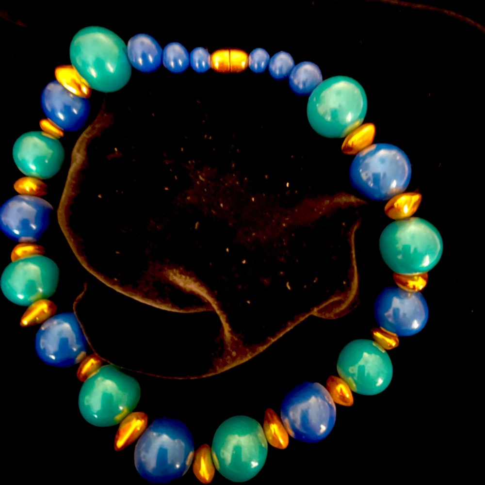 AVON ~ Vintage Green, blue, gold choker length necklace